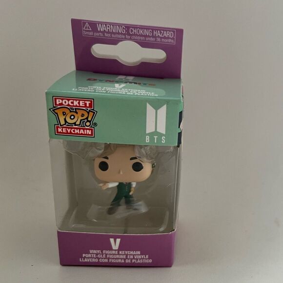 Funko Pop Dynamite BTS V Keychain - Picture 1 of 3